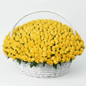 501 Желтая Роза Пенни Лейн в корзине фото
