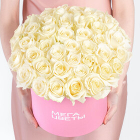 51 Белая Роза в коробке фото