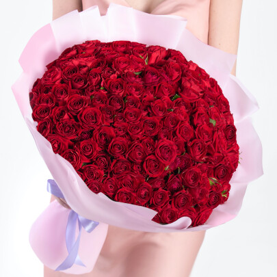 51 Кустовых Красных Роз (60 см.) фото