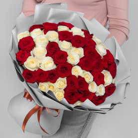 51 Красно-Белая Роза (40 см.) фото