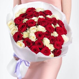 51 Красно-Белая Роза (50 см.) фото