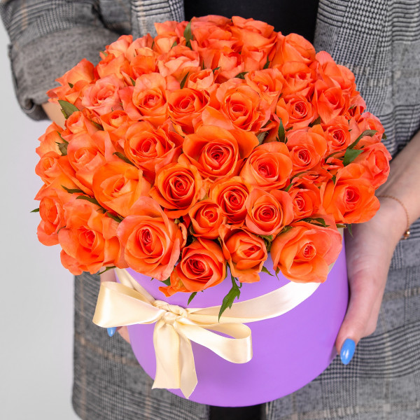 51 Ярко-Оранжевых Роза (30-40 см.) в коробке
