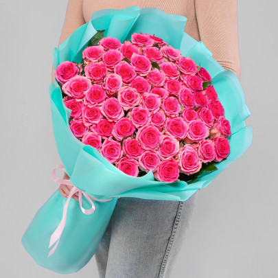 55 Ярко-Розовых Роз (70 см.) фото