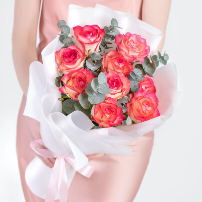 9 Розово-Белых Роз (50 см.) фото