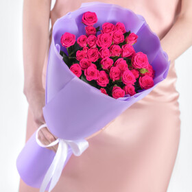 9 Кустовых Малиновых Роз (50 см.) фото