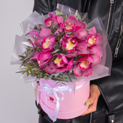9 Розовых Орхидей в коробке фото