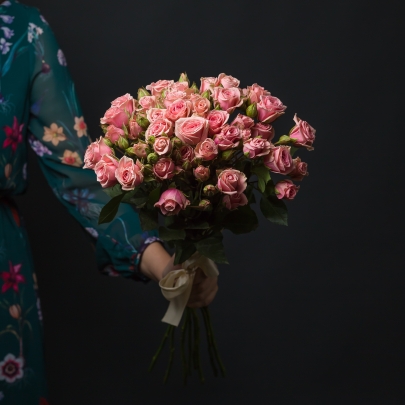 9 Кустовых Розовых Роз (50 см.) фото