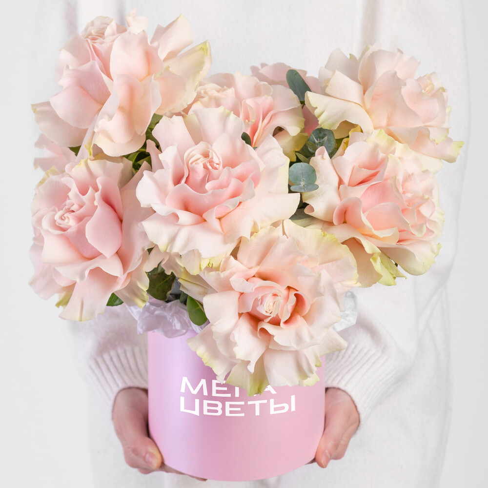 9 Розовых Французских Роз в коробке фото