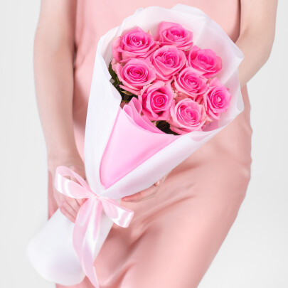 9 Ярко-Розовых Роз (50 см.) фото