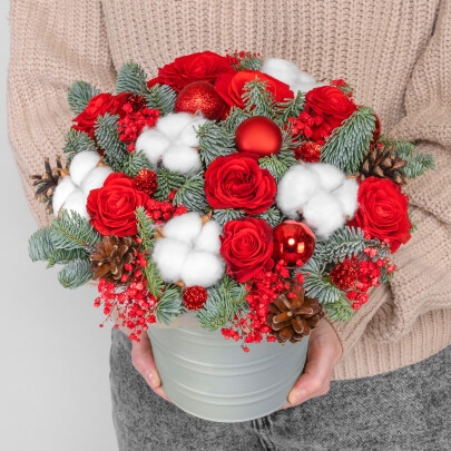 Новогодний букет "Праздничный" в ведерке фото