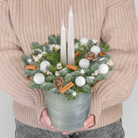 Новогодний букет &quot;Белые Свечи&quot; в ведерке фото