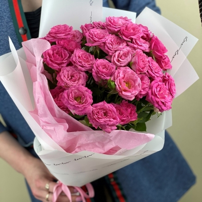 7 Кустовых Малиновых Роз (50 см.) фото