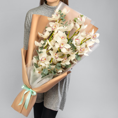 Букет "Белая Орхидея Цимбидиум" фото
