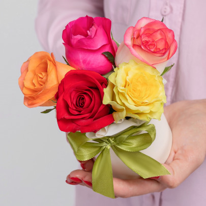 Букет цветов "5 Роз Микс 40 см. в коробке" фото изображение 3