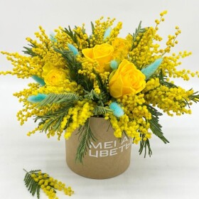 Букет дня "Мимоза и Роза" в коробке фото