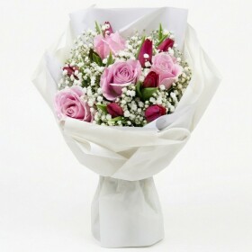 Букет дня "Нежный Тюльпан" в упаковке фото