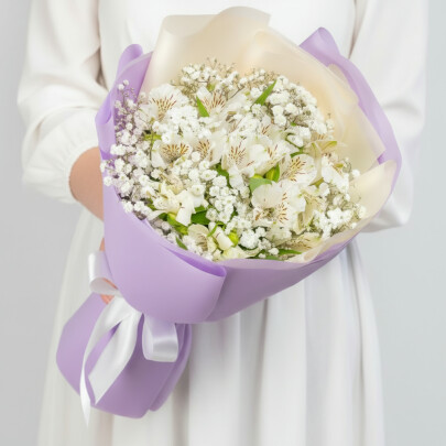 Букет "Альстромерии Белые и Гипсофилы Белые" фото