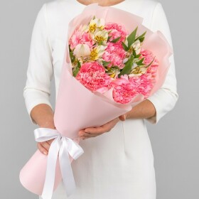 Букет "Альстромерии Белые и Гвоздики Розовые" фото