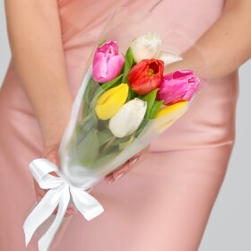 7 Разноцветных Тюльпанов Микс в прозрачной пленке под ленту (Корпоративный)