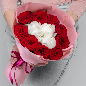 Букет "Красная Роза и Белый Пион" мини фото