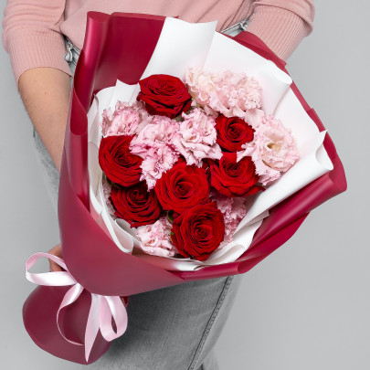 Букет "Красная Роза и Лизиантус Розовый" мини фото