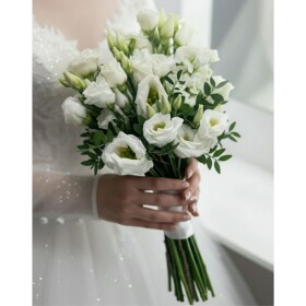 Букет невесты "Эустома Белая" фото