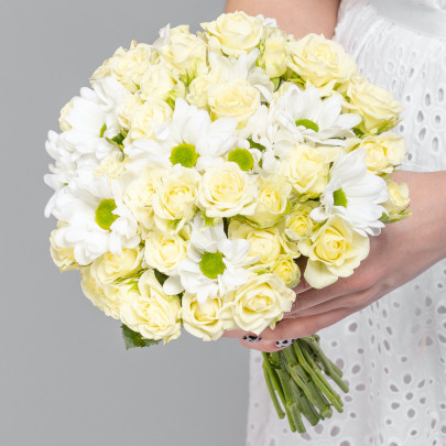 Букет невесты "Хризантема и Кустовая Роза" фото