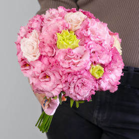 Букет невесты "Розовый Лизиантус" фото