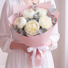 Букет "Пионы Белые и Эвкалипт Цинерия" фото