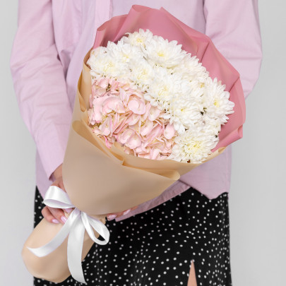 Букет "Розовая Гортензия и Хризантема Кустовая Белая" фото