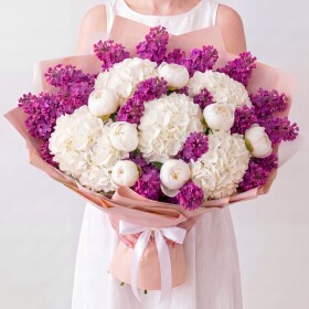 Букет "Сиреневая Сирень, Гортензия Белая и Белые Пионы" фото
