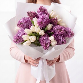Букет "Сиреневая Сирень и Тюльпаны Белые" фото