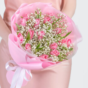 Букет "Тюльпан Розовый и Гипсофила Белая" фото