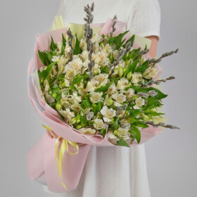 Букет "Альстромерии Белые и Вербы" размер L фото