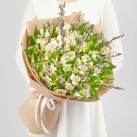 Букет "Альстромерии Белые и Вербы" фото