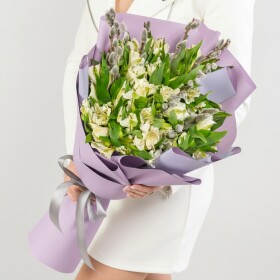 Букет "Альстромерии Белые и Вербы" фото