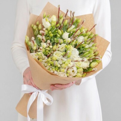 Букет "Верба и Эустома Белая" фото