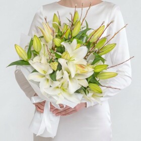 Букет "Верба и Восточная Лилия" фото
