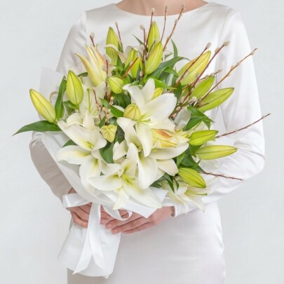 Букет "Верба и Восточная Лилия" фото