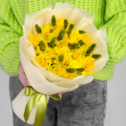 Букет "Желтый Нарцисс и Зеленый Лагурус" фото