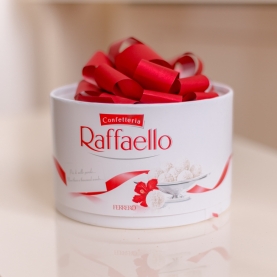Конфеты "Raffaello" торт 200 гр. фото