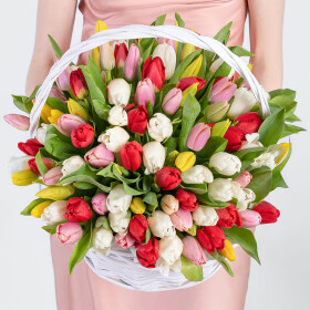 101 Тюльпан Микс в корзине фото