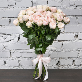 11 Кустовых Пионовидных Розовых Роз (50 см.) фото