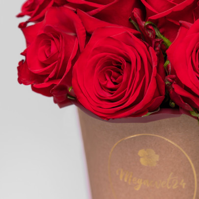 Букет Премиум "9 Красных Роз" в шляпной коробке фото изображение 2