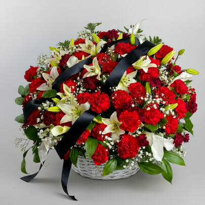 Траурная Композиция "Скорбим" фото