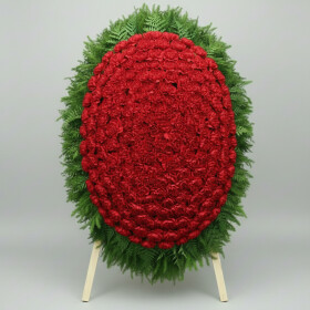 Траурный Венок из Красной Гвоздики и Папоротника фото