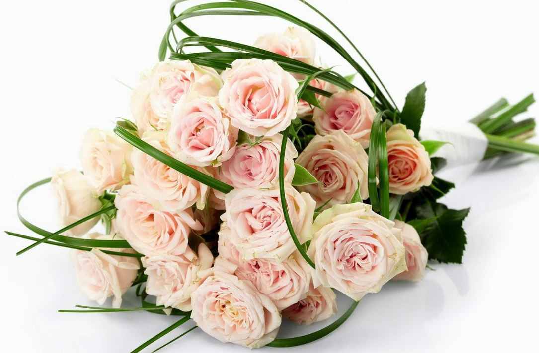 delicate bouquet of rose Домострой